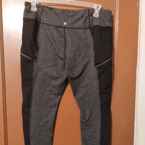 Z by Zobha Gray and Black Activewear Leggings Zippered Pockets Size XXL 20-22